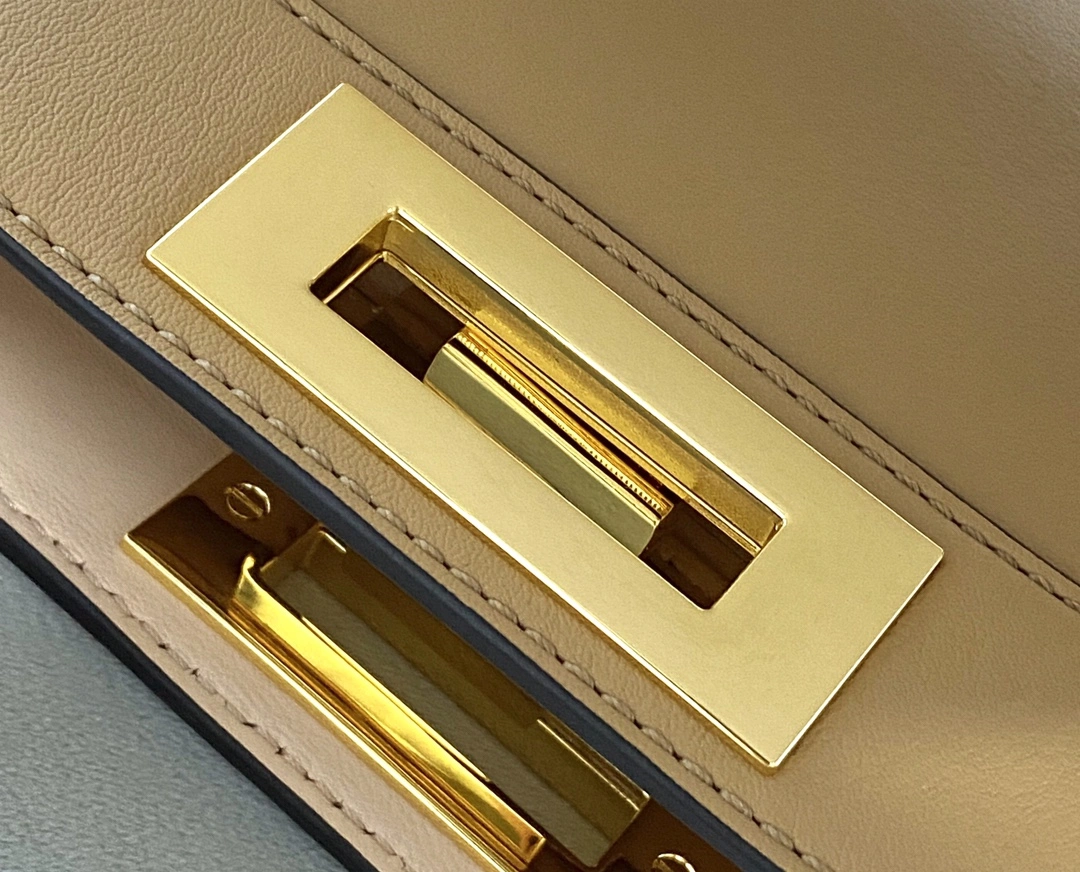 HighQuality Fendi Top Handle Bags 76639