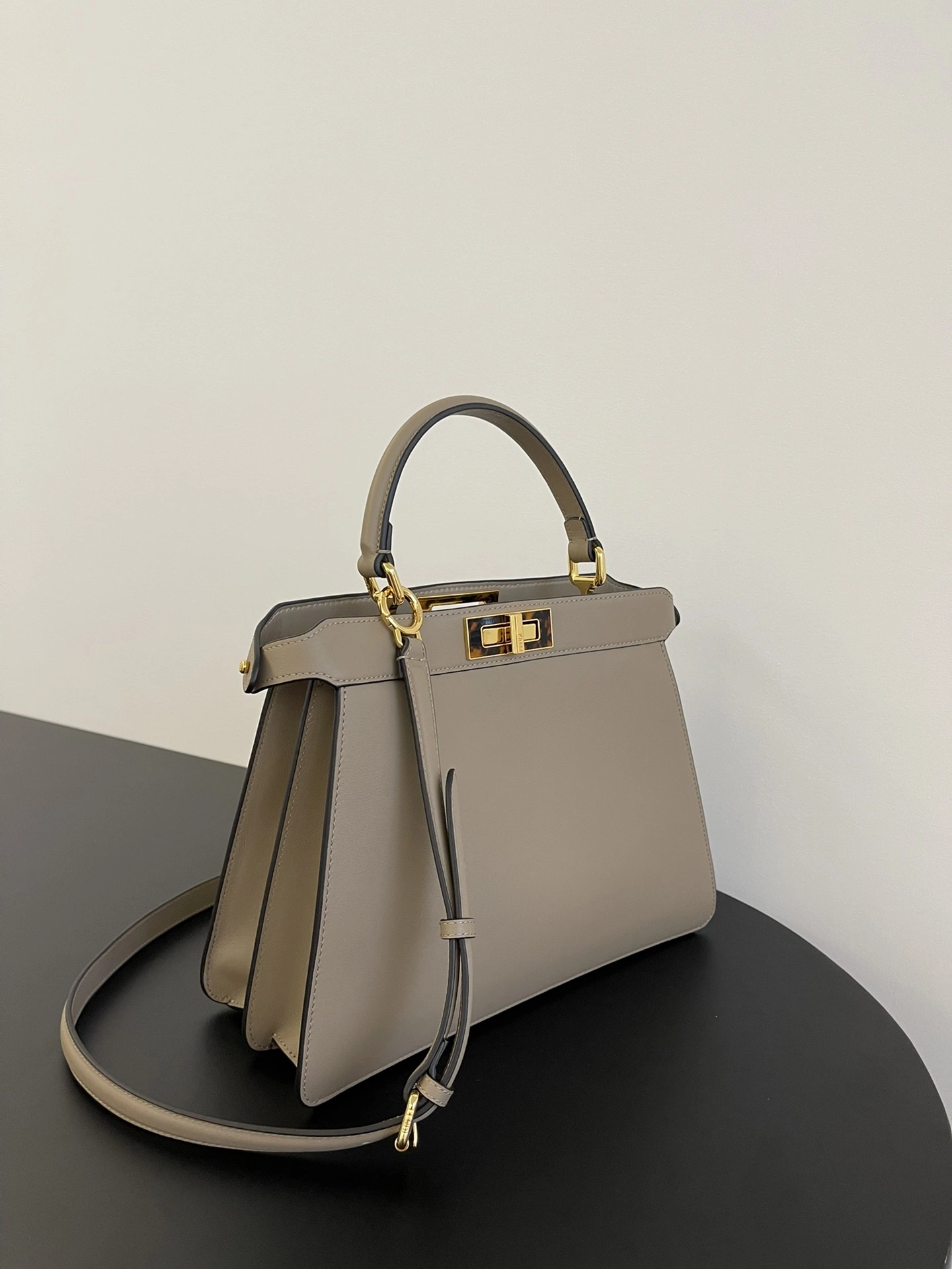 Fendi Top Handle Bags Bright 76643
