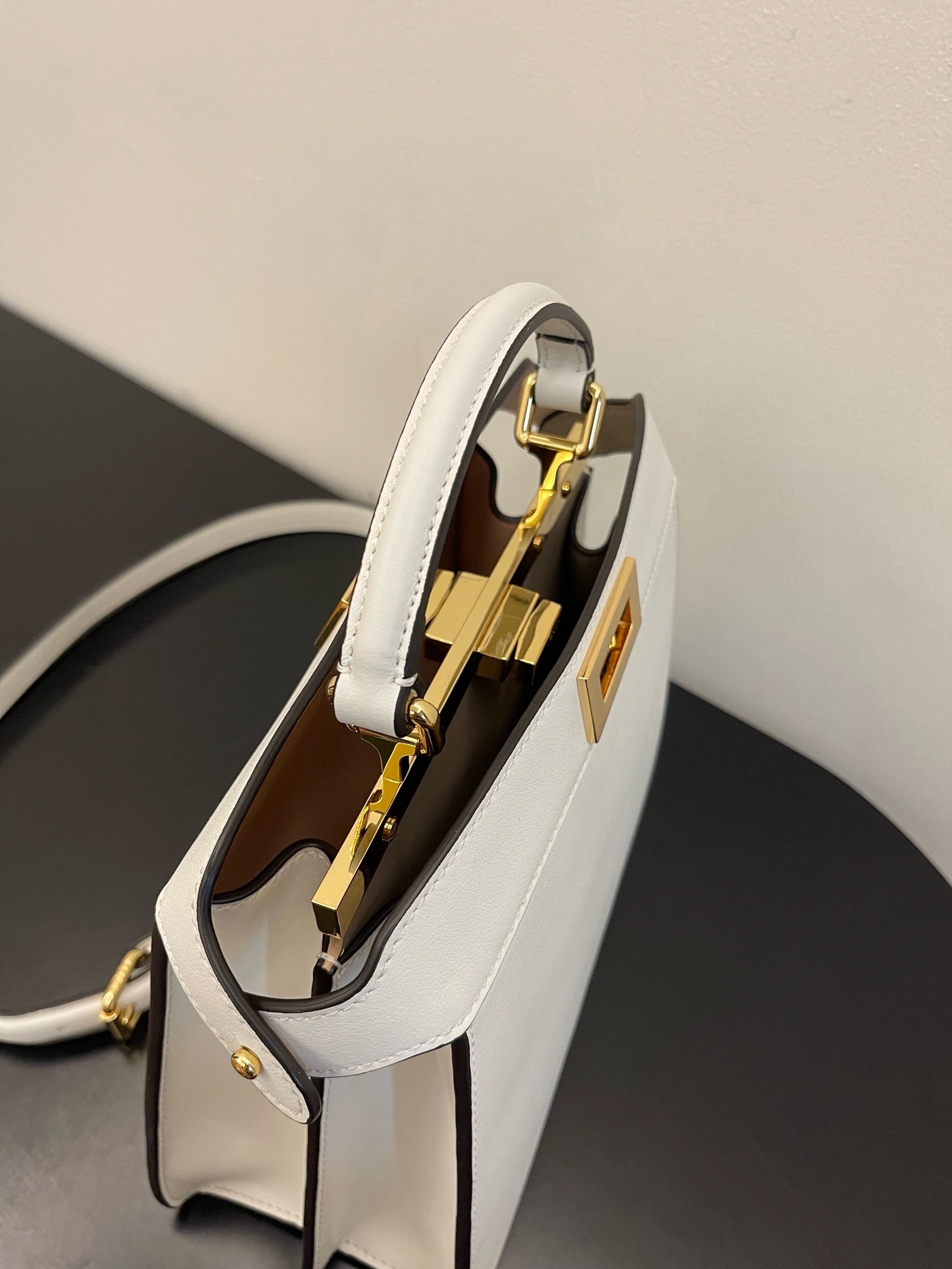 AllSeason Fendi Top Handle Bags 76642