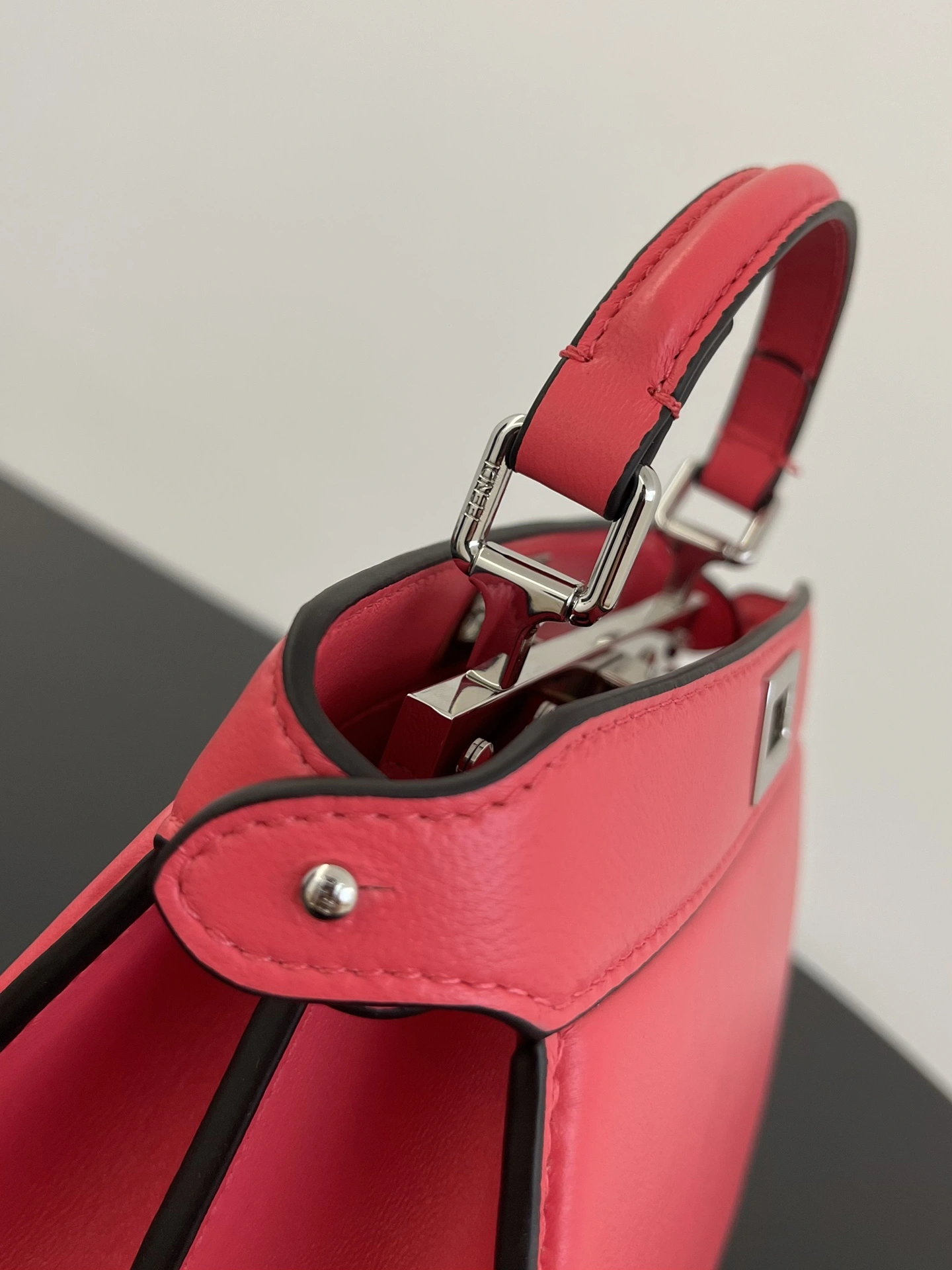 Fendi Top Handle Bags TopPick 76636