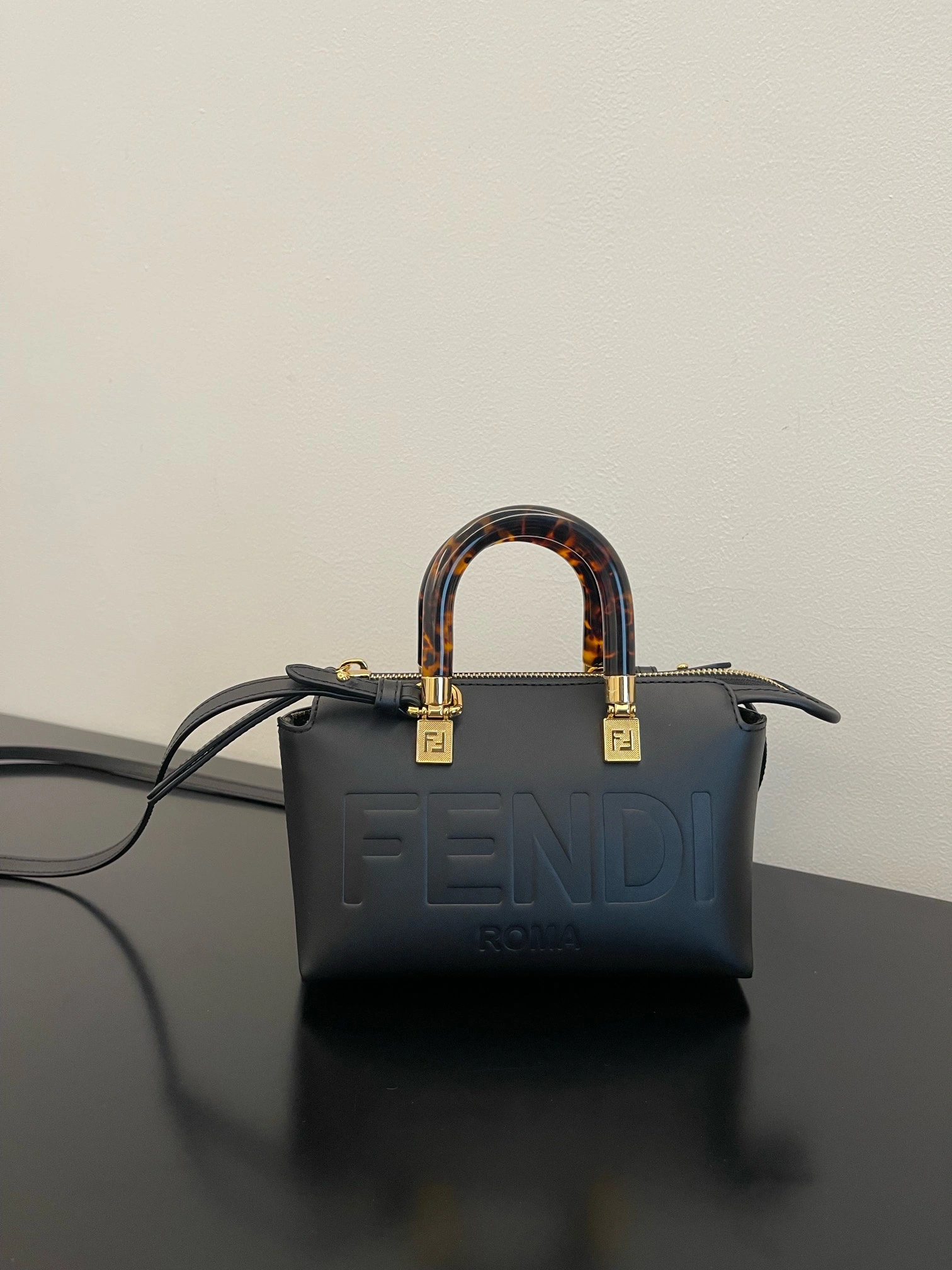 Tailored Fendi Top Handle Bags 76635
