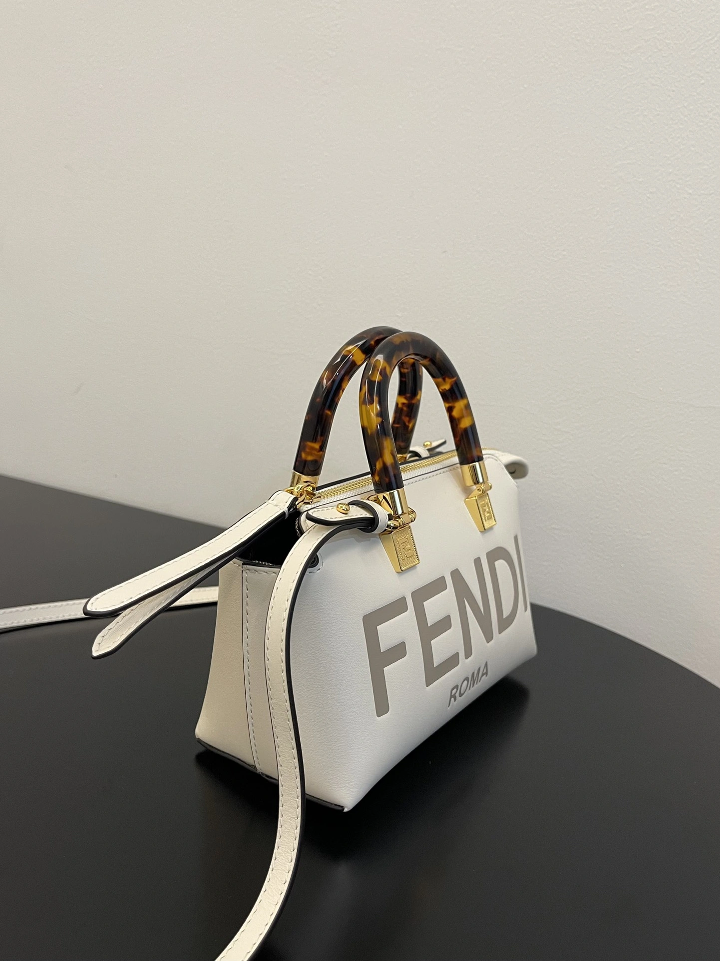 Classic Fendi Top Handle Bags 76630