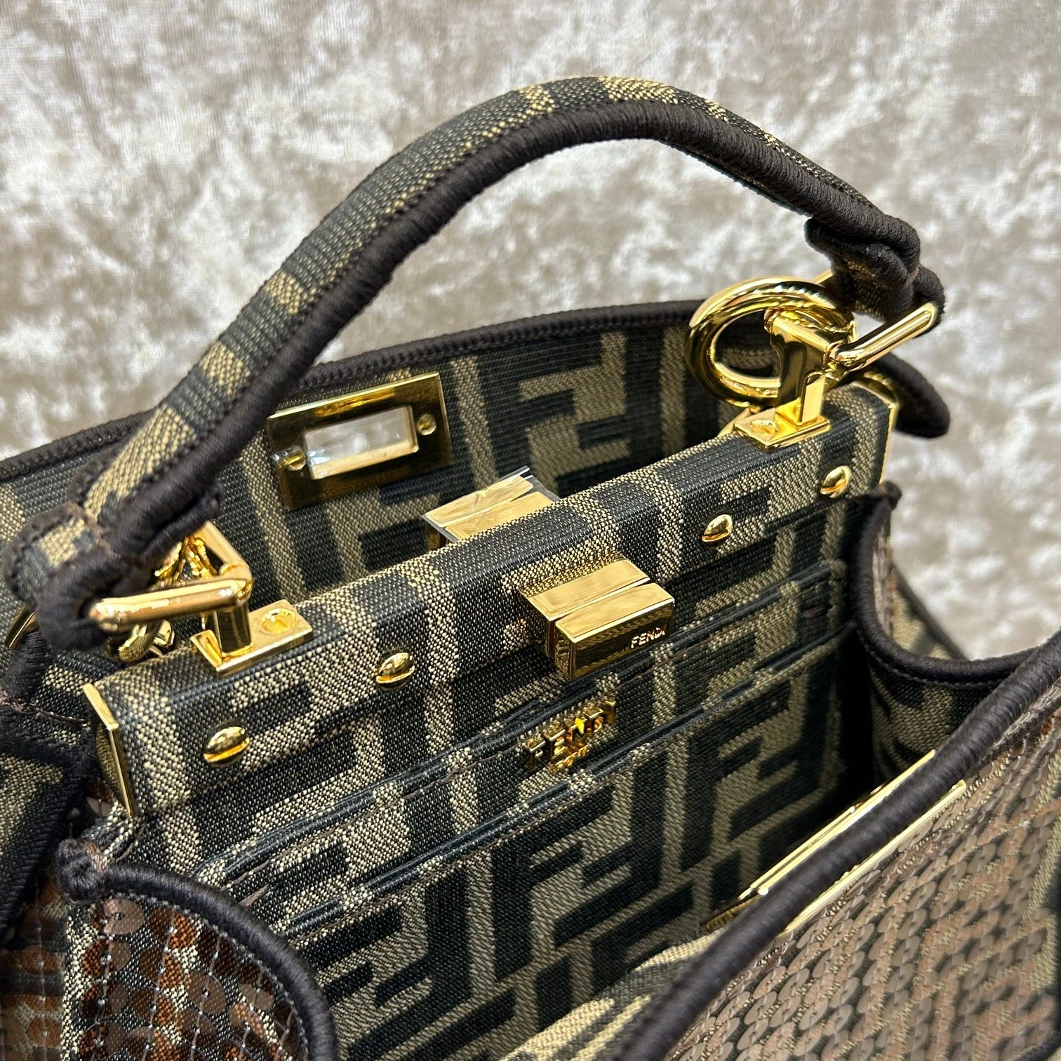 Timeless Fendi Top Handle Bags 76615