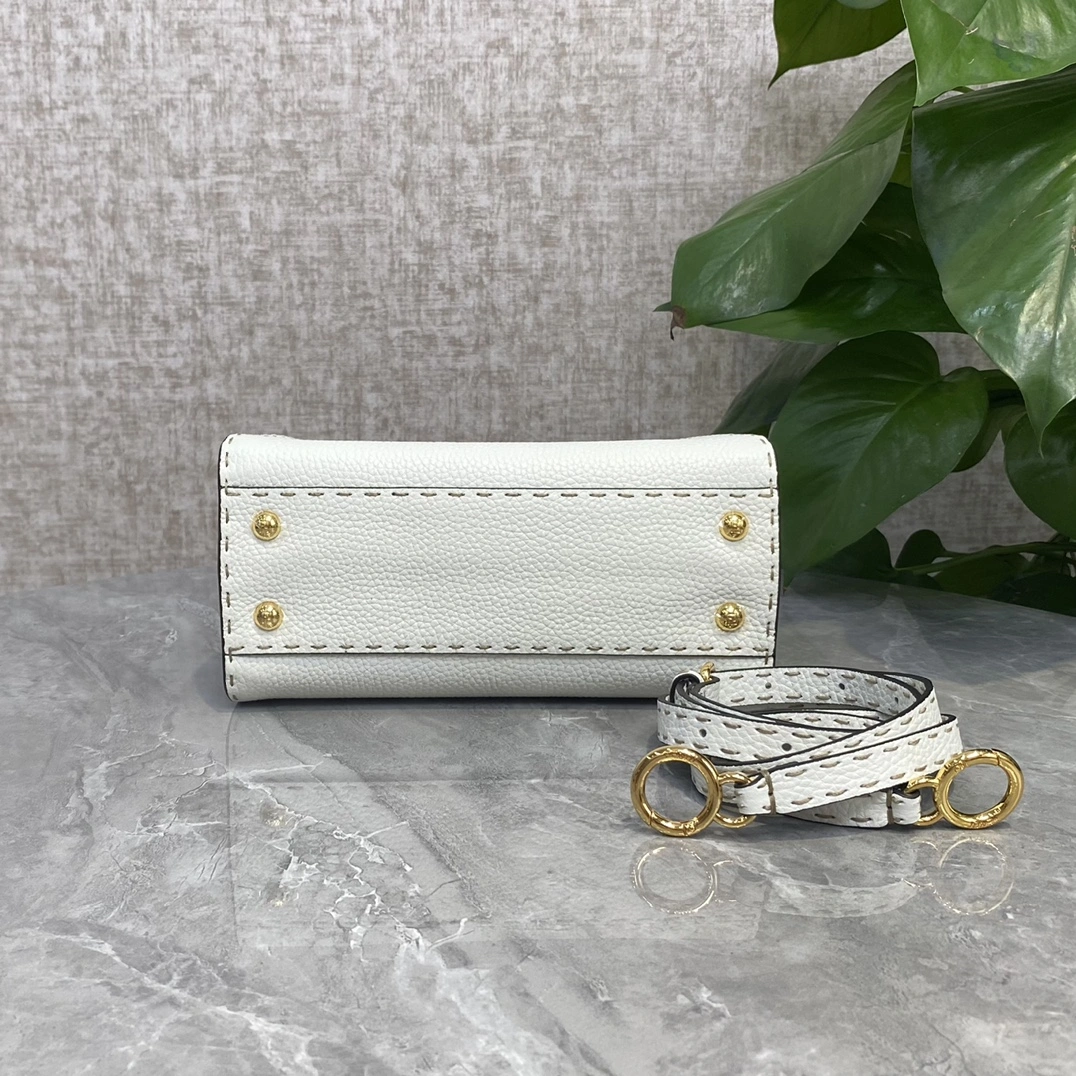 Reliable Fendi Top Handle Bags 76624