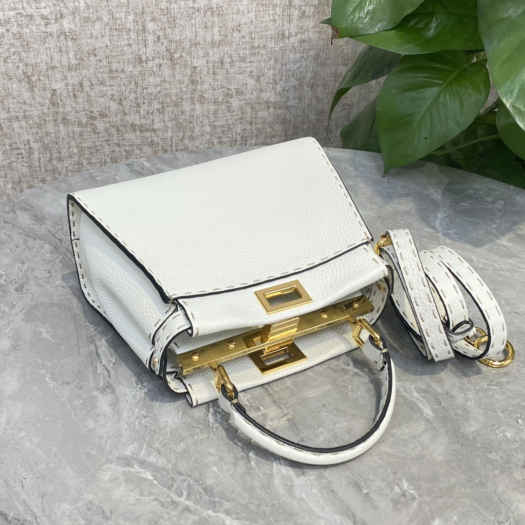 Reliable Fendi Top Handle Bags 76624