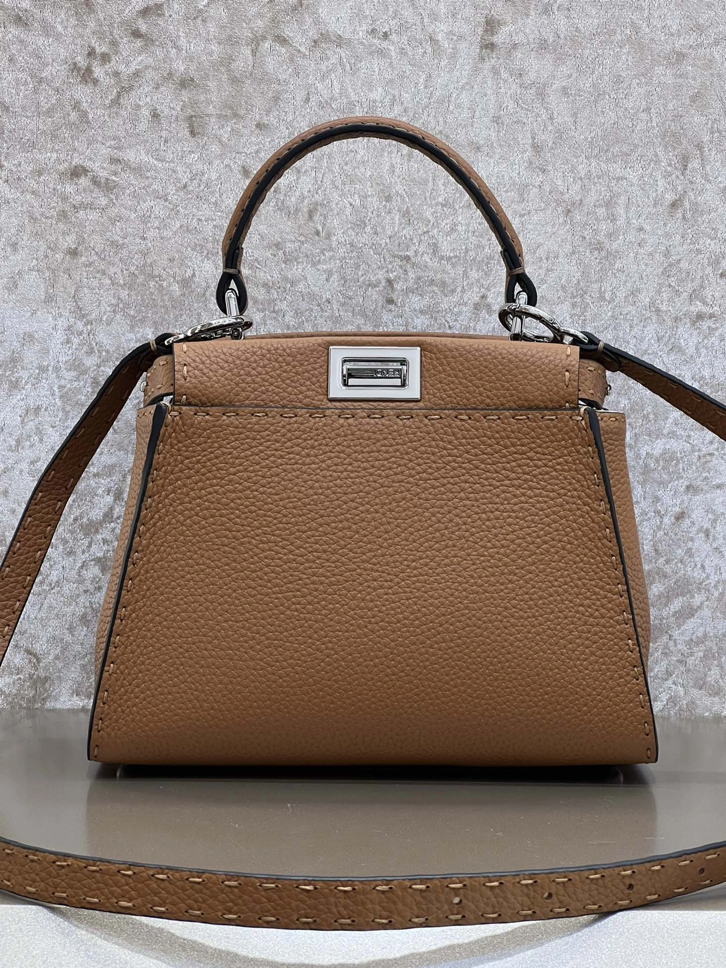 Stretchable Fendi Top Handle Bags 76631