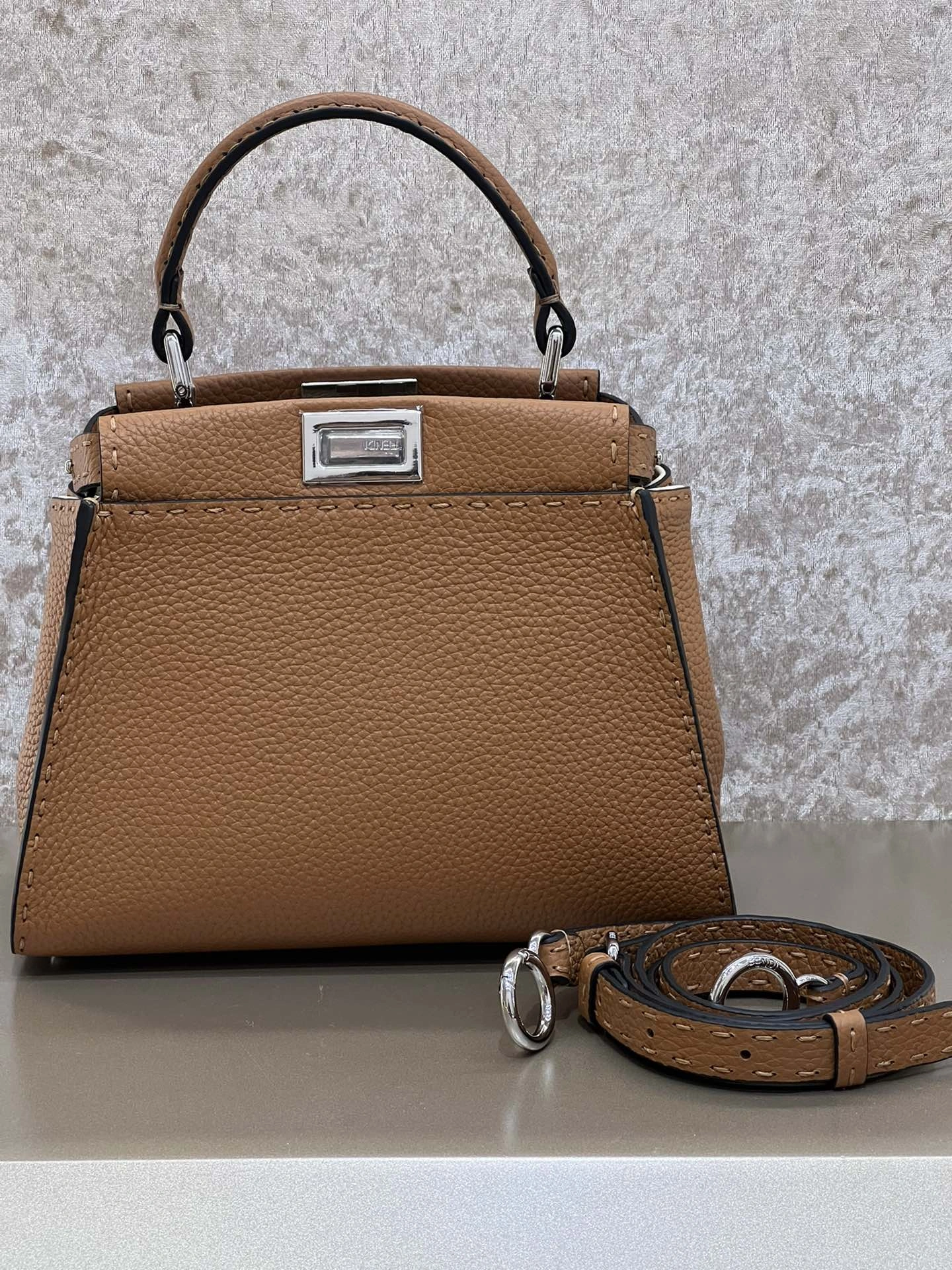 Stretchable Fendi Top Handle Bags 76631