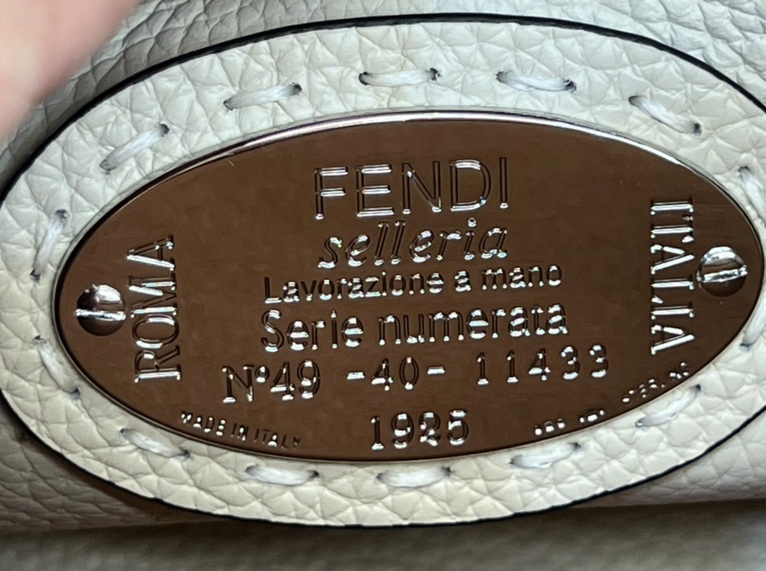 Stretchable Fendi Top Handle Bags 76631