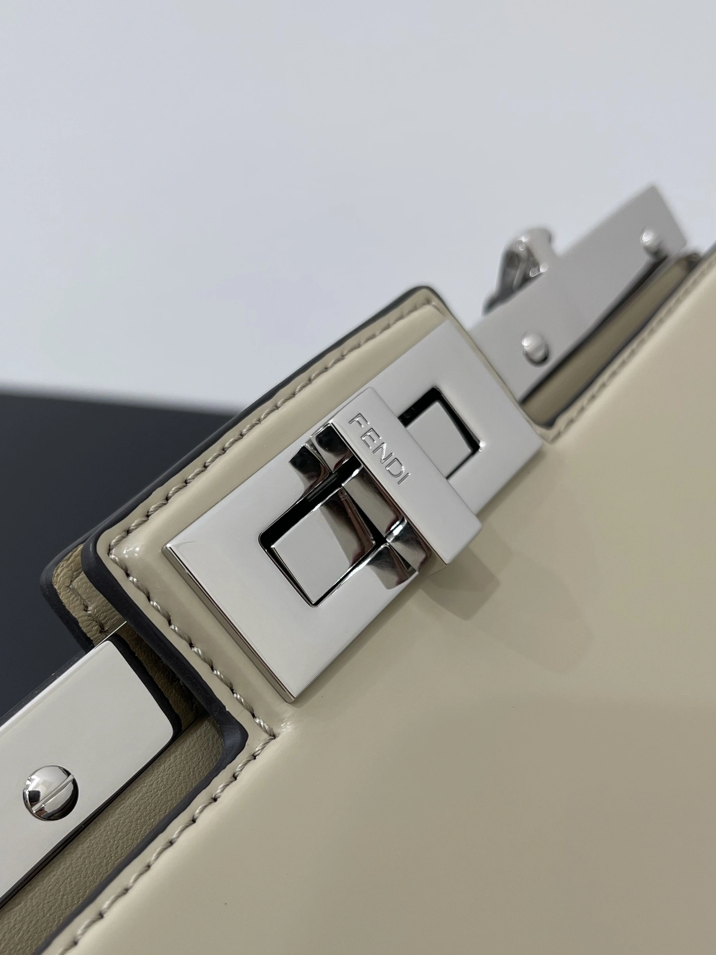 Fendi Top Handle Bags Seasonal 76617
