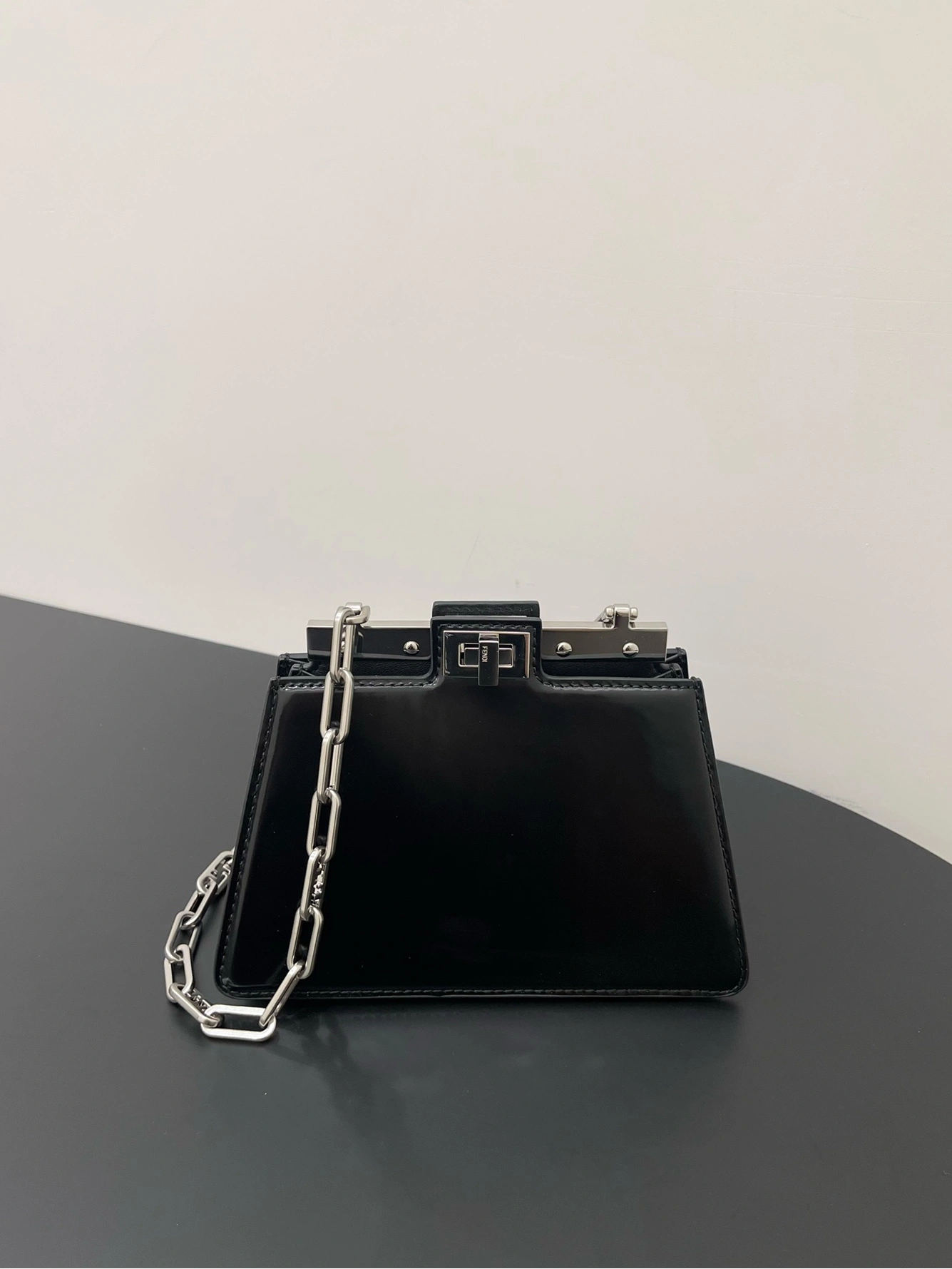 Practical Fendi Top Handle Bags 76627