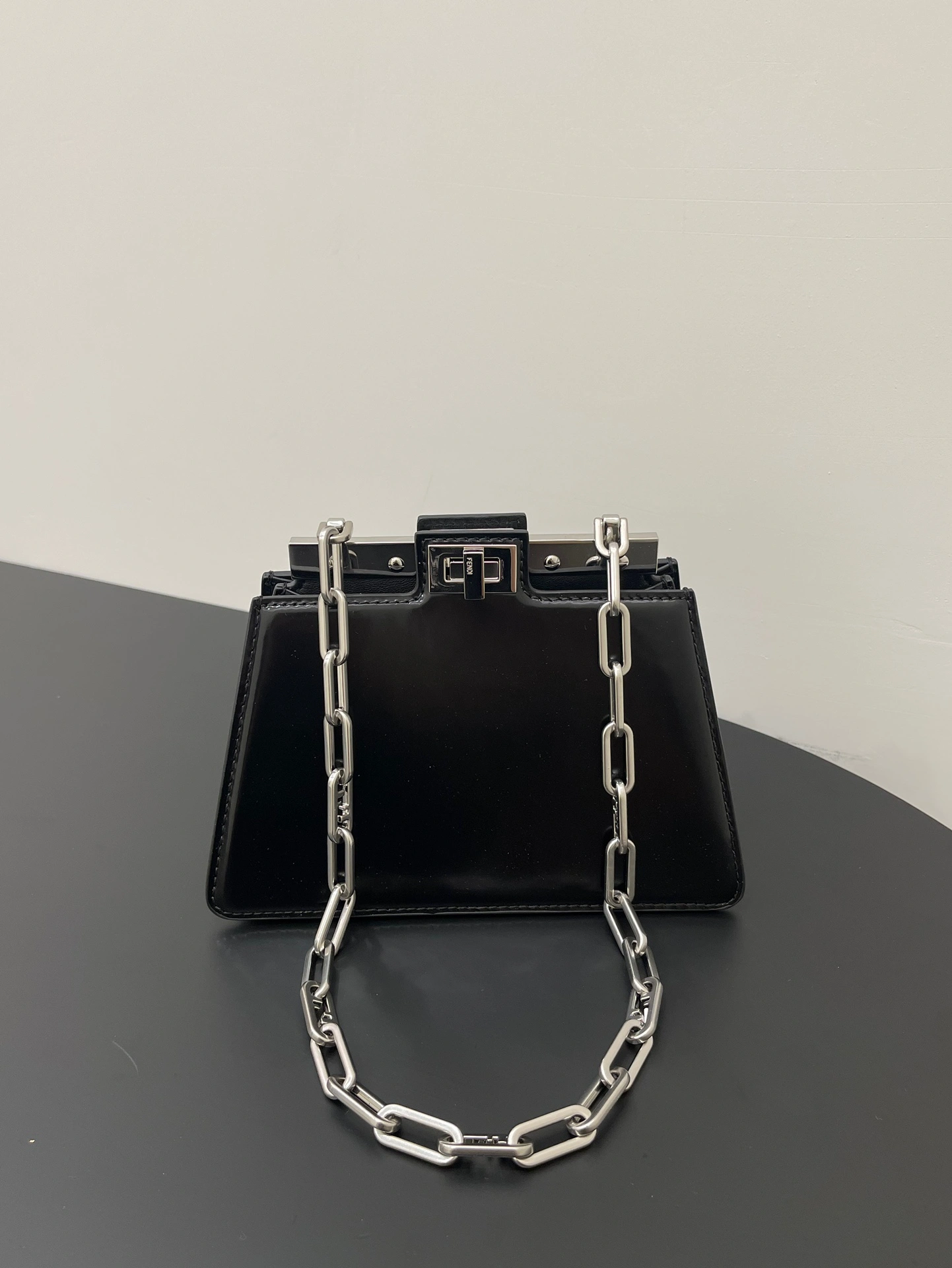 Practical Fendi Top Handle Bags 76627