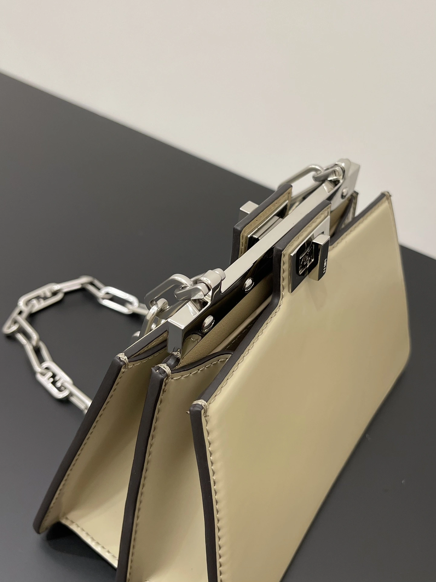 Comfortable Fendi Top Handle Bags 76616