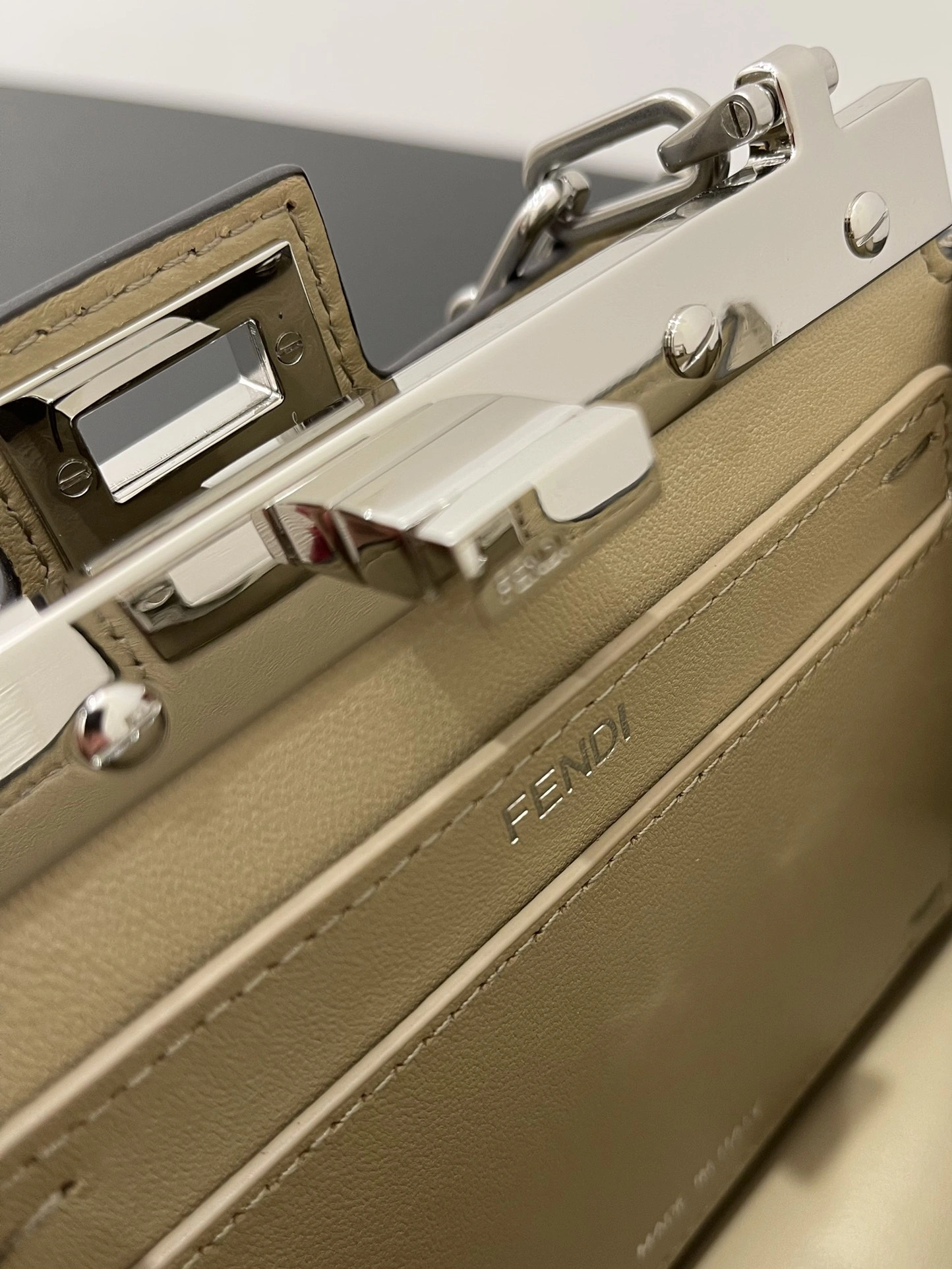 Comfortable Fendi Top Handle Bags 76616