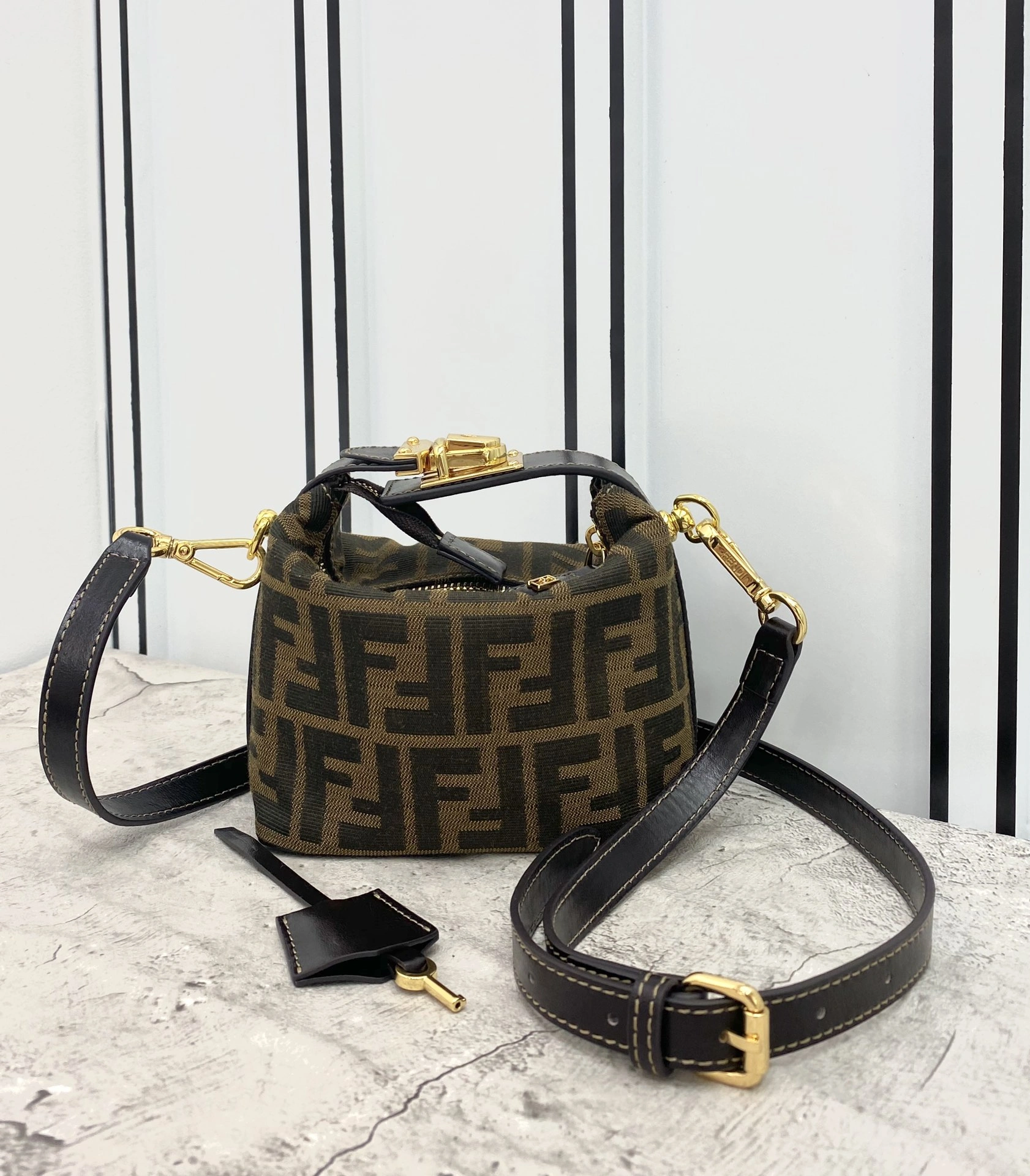 Fendi Top Handle Bags Flexible 76611