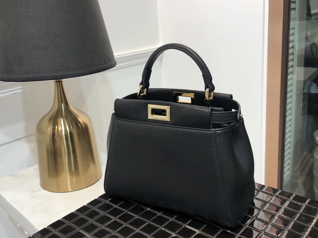 Unique Fendi Top Handle Bags 76629