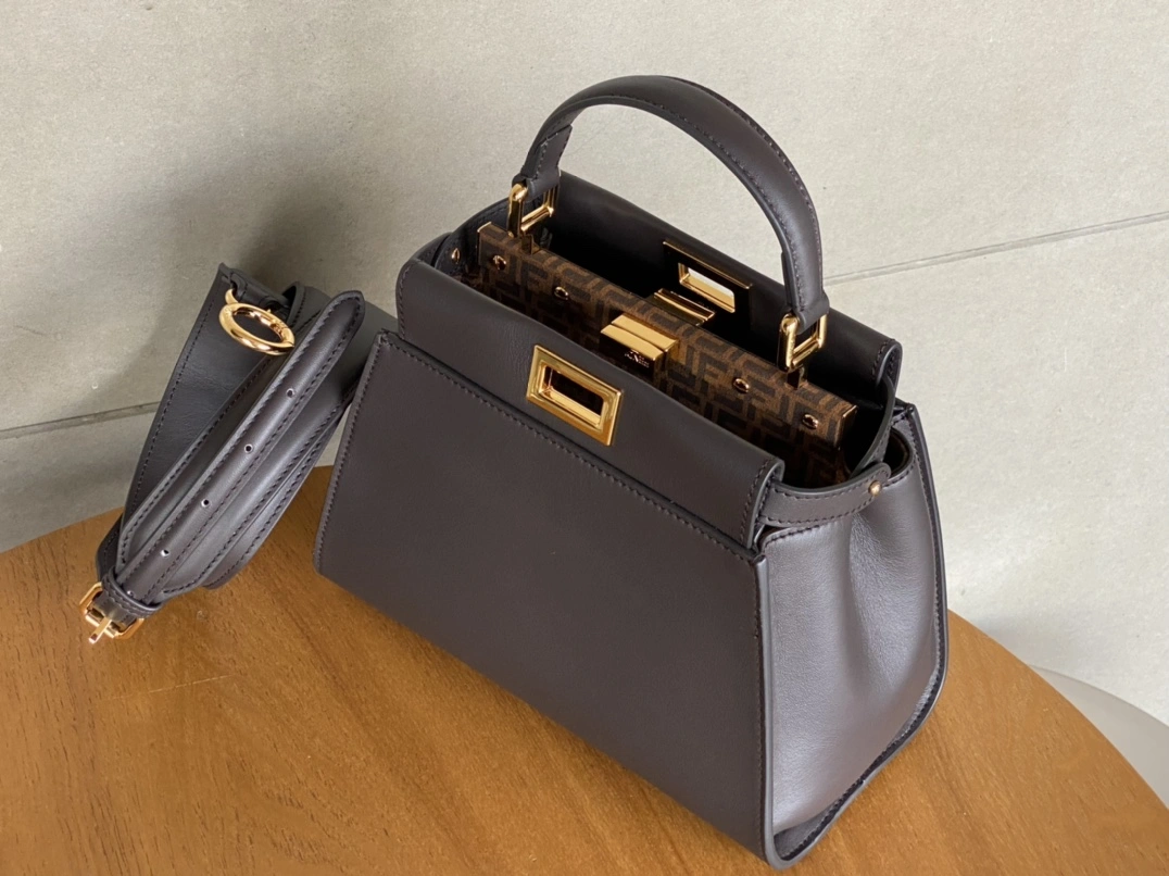 Fendi Top Handle Bags Durable 76618
