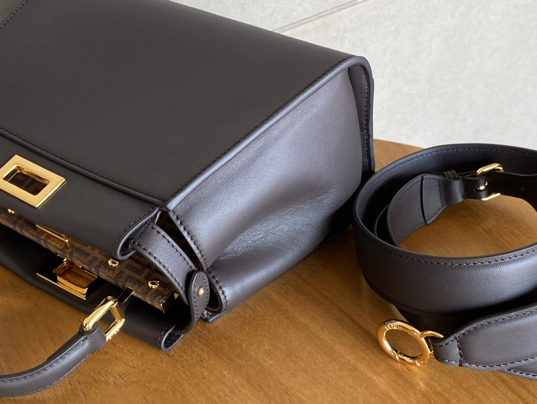 Fendi Top Handle Bags Durable 76618