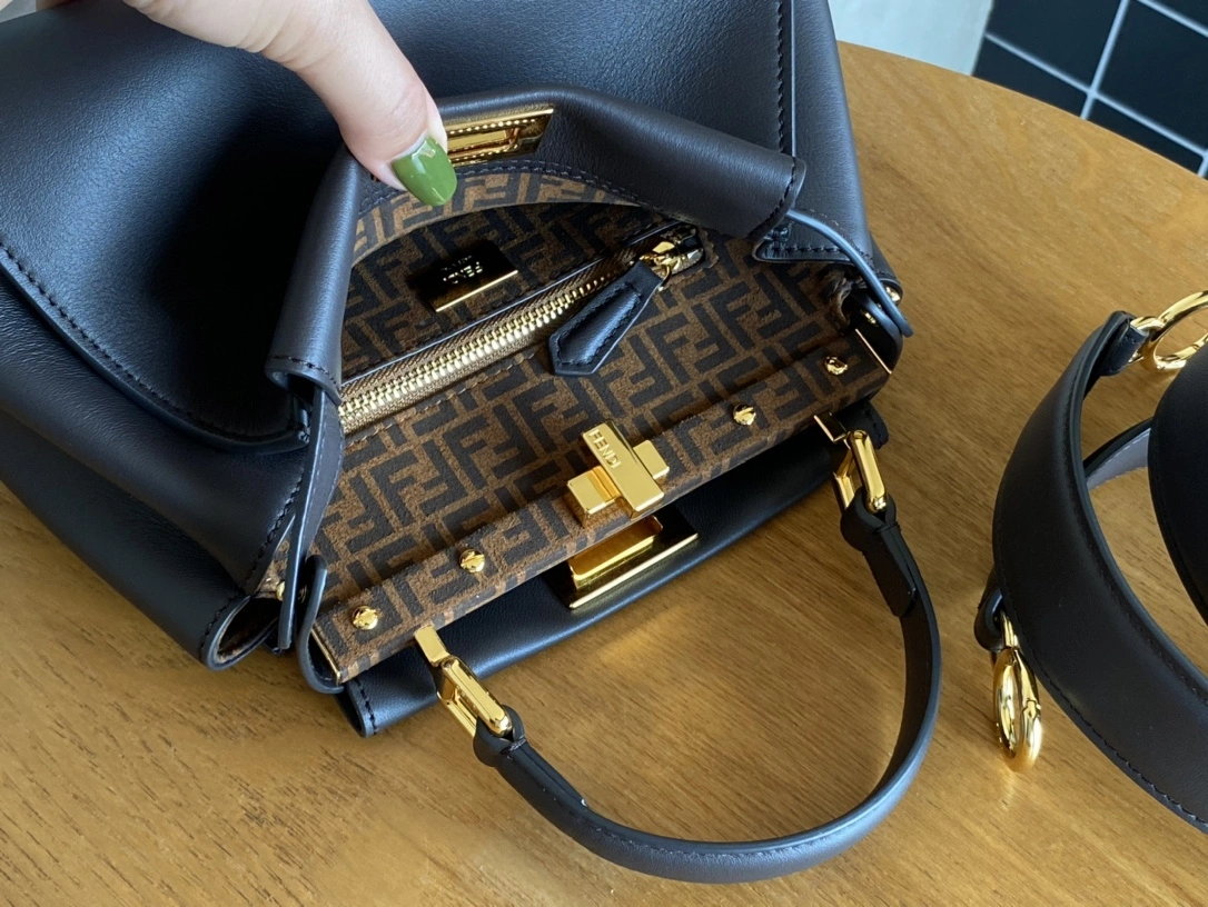 Fendi Top Handle Bags Durable 76618