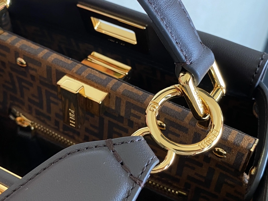 Fendi Top Handle Bags Durable 76618
