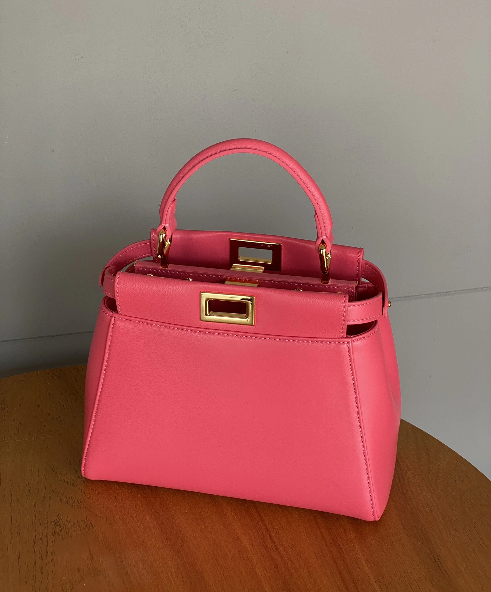 FastDry Fendi Top Handle Bags 76621