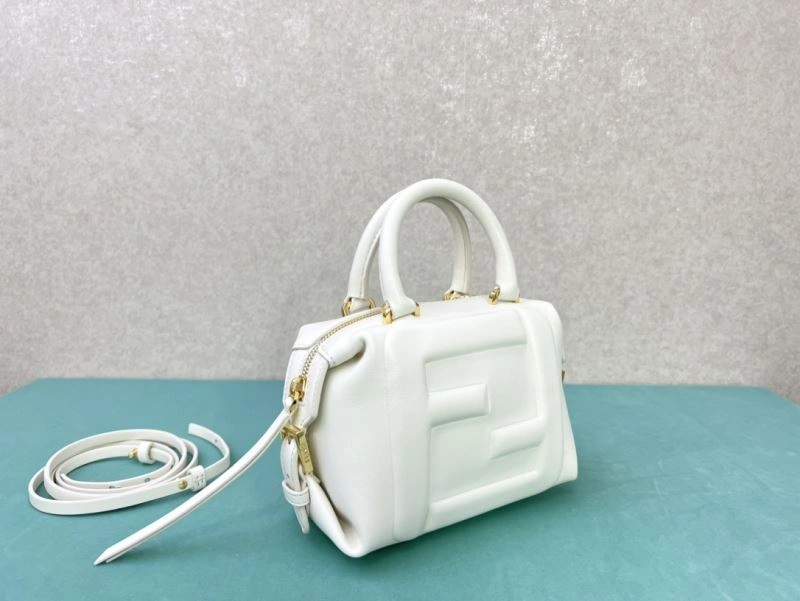Reliable Fendi Top Handle Bags 72731