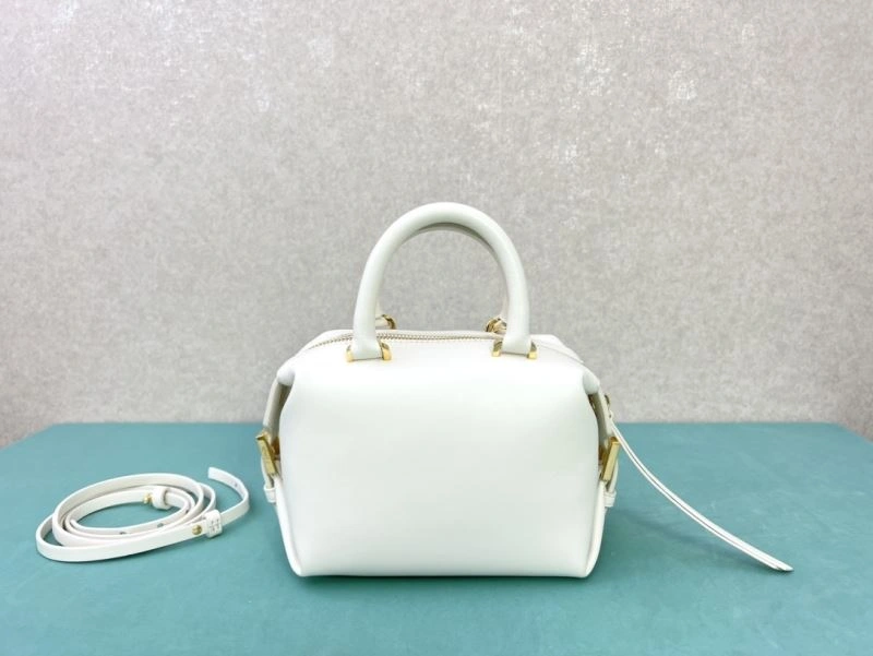 Reliable Fendi Top Handle Bags 72731