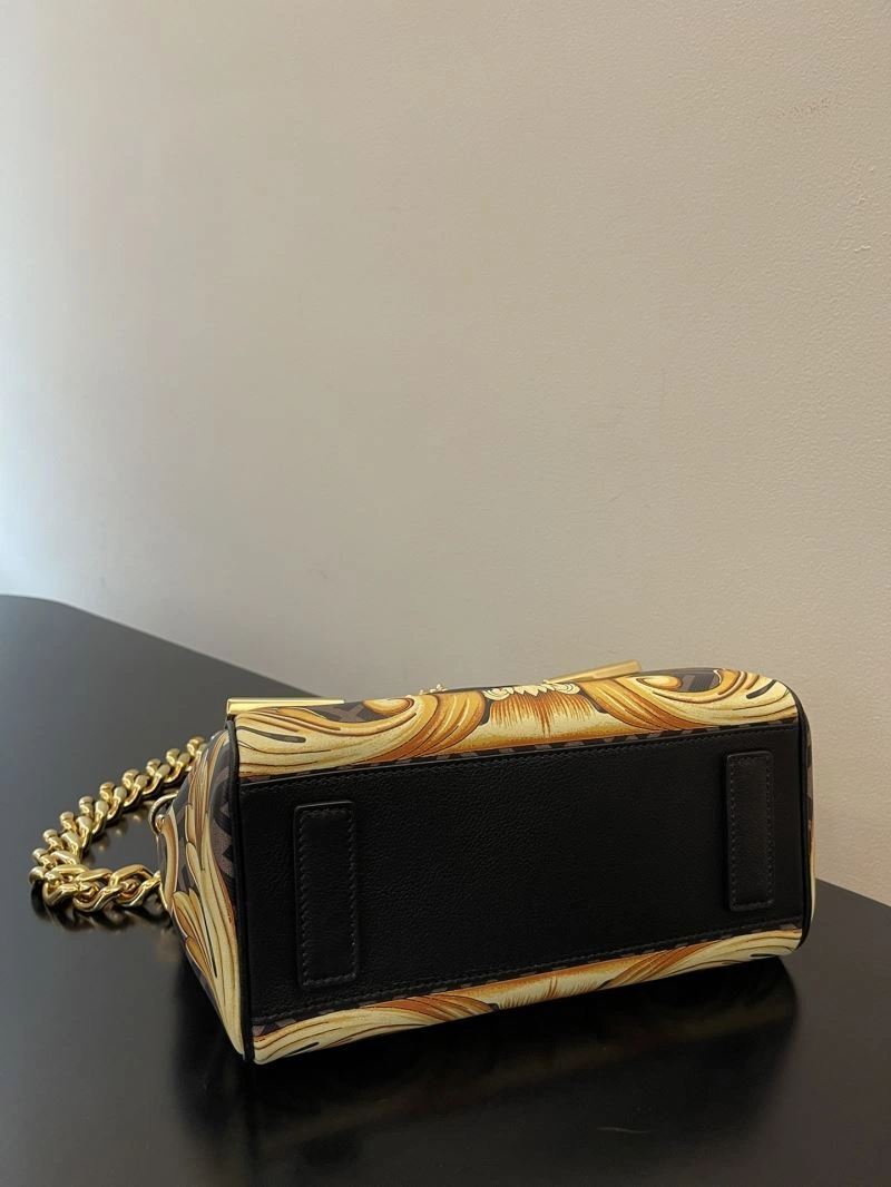 DailyWear Fendi Top Handle Bags 72733