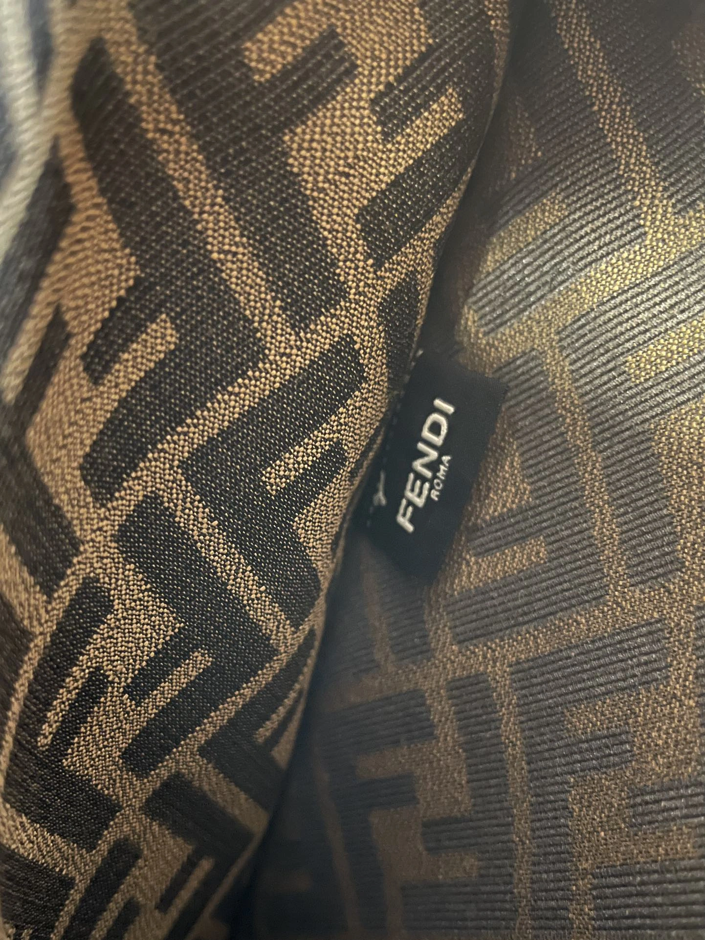 ZeroBulk Fendi Top Handle Bags 69638