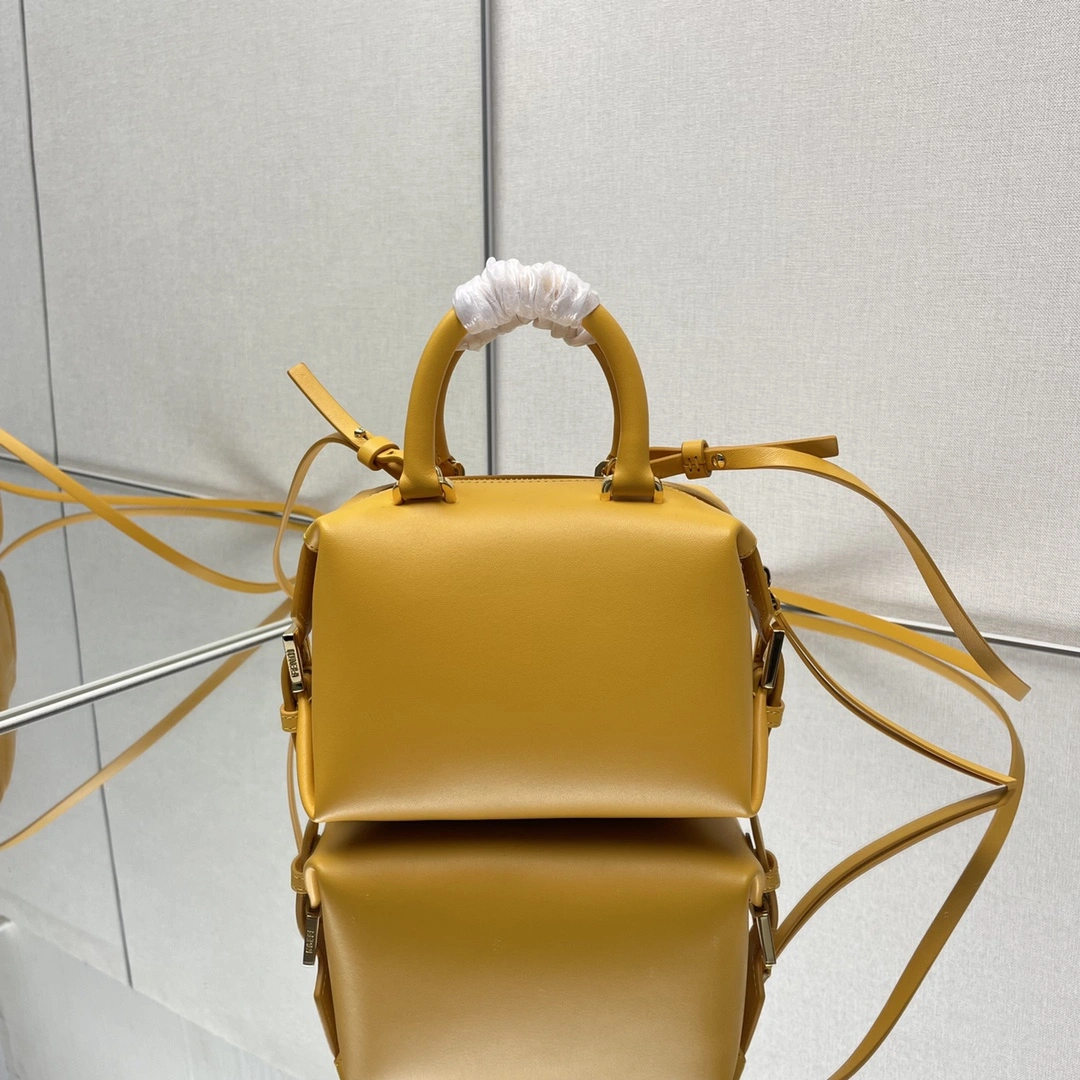 Fendi Top Handle Bags Sophisticated 69626