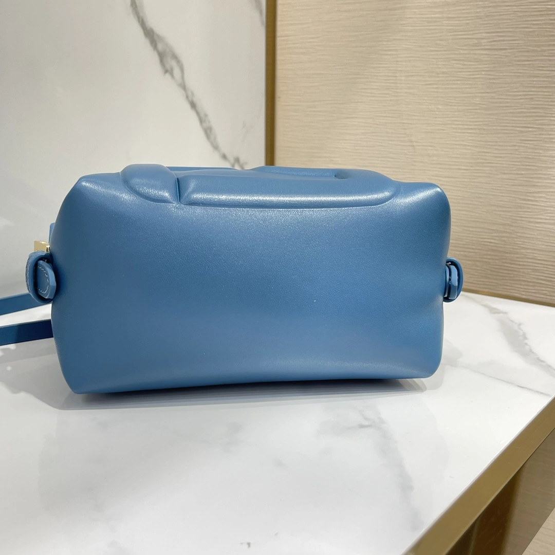 Fendi Top Handle Bags ComfortFit 69627