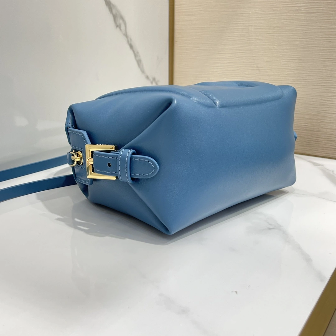 Fendi Top Handle Bags ComfortFit 69627