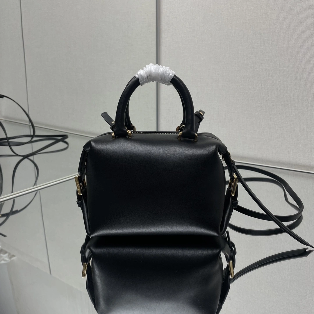 Contemporary Fendi Top Handle Bags 69625