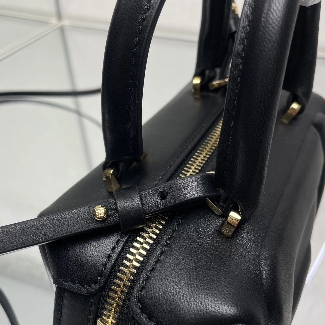 Contemporary Fendi Top Handle Bags 69625