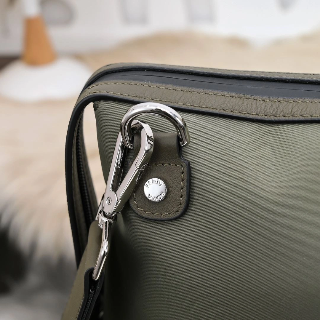 Fendi Travel Bags Chic 90925