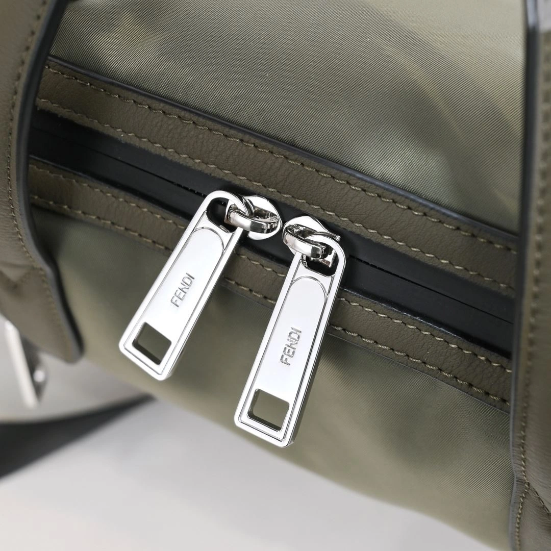 Fendi Travel Bags Chic 90925