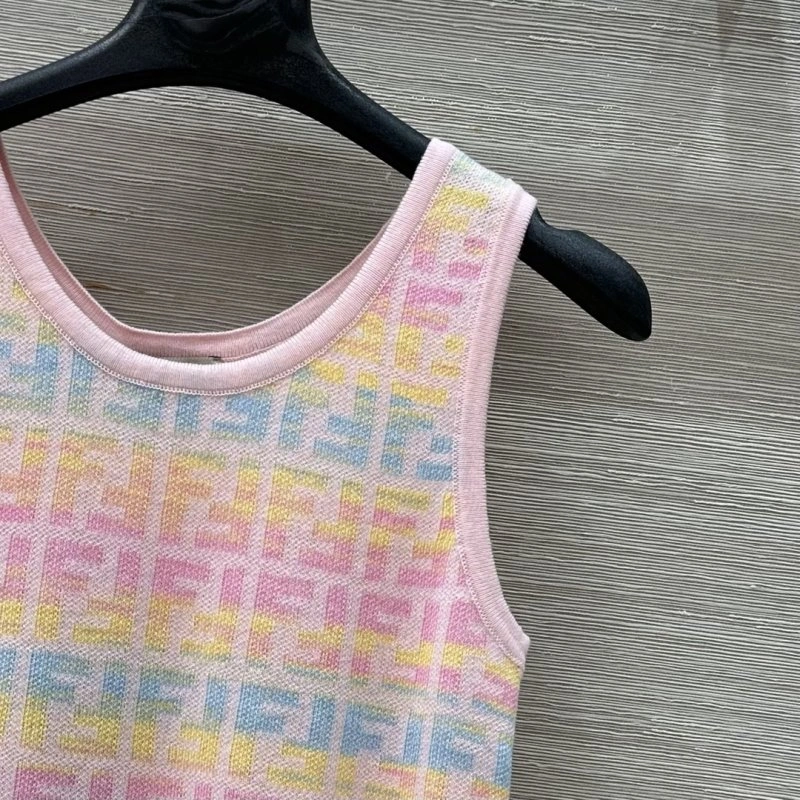 Fendi Vest AllSeason 120529