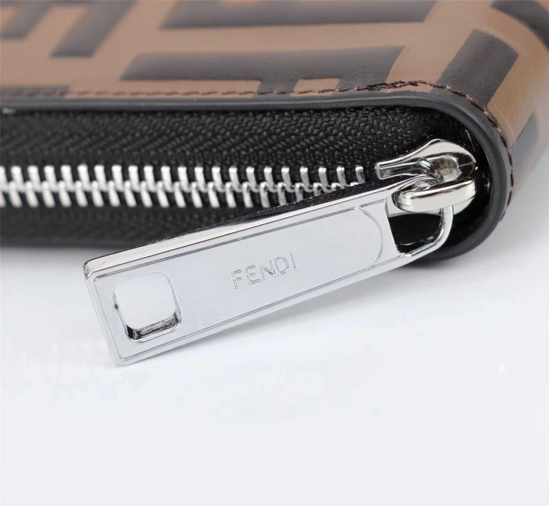 TechFriendly Fendi Wallets Purse 68540