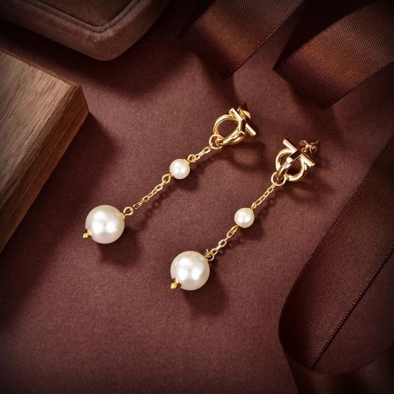 Ferragamo Earrings Contemporary 212611