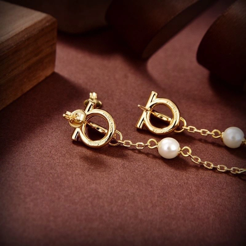 Ferragamo Earrings Contemporary 212611