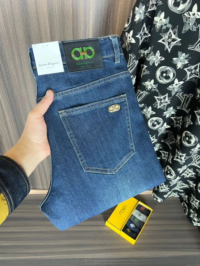 Sustainable Ferragamo Jeans 162817