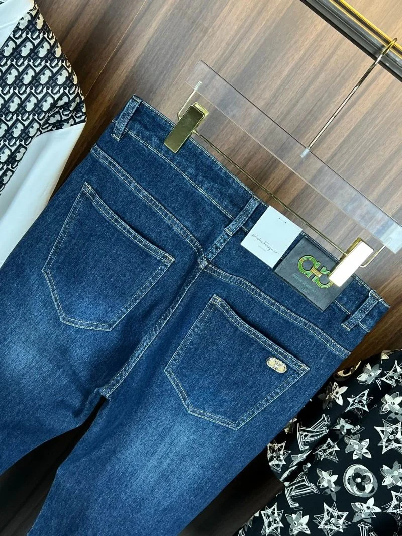 Sustainable Ferragamo Jeans 162817