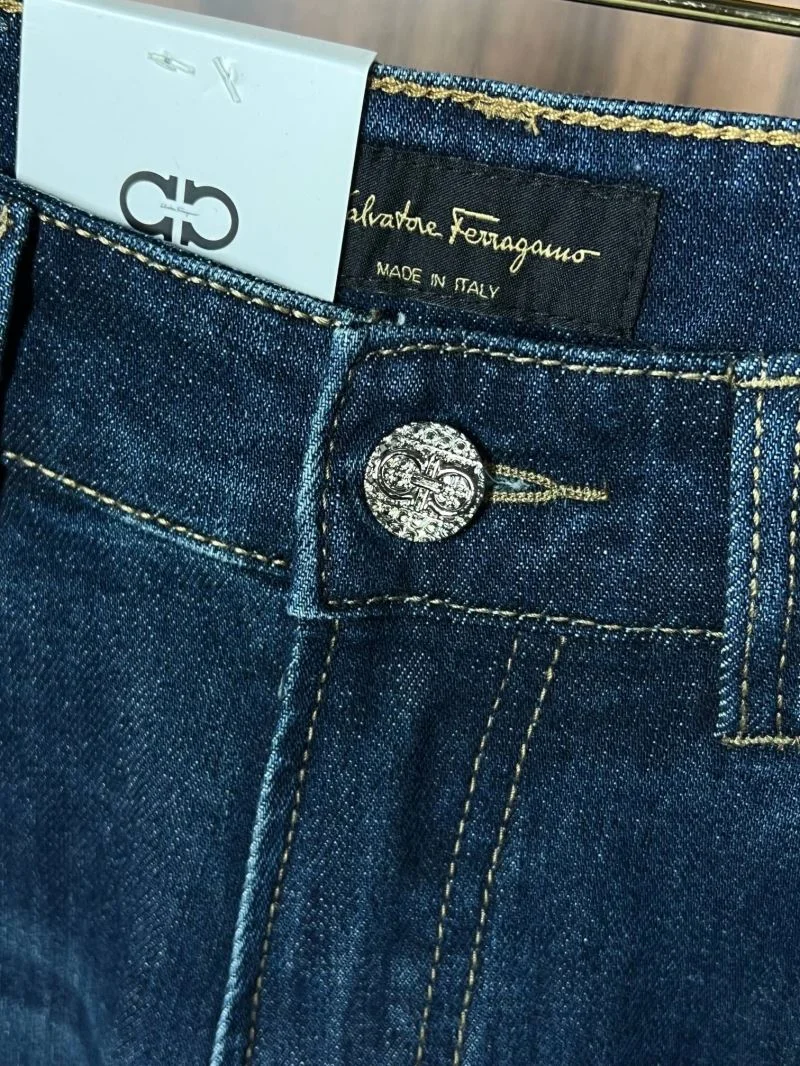 Sustainable Ferragamo Jeans 162817