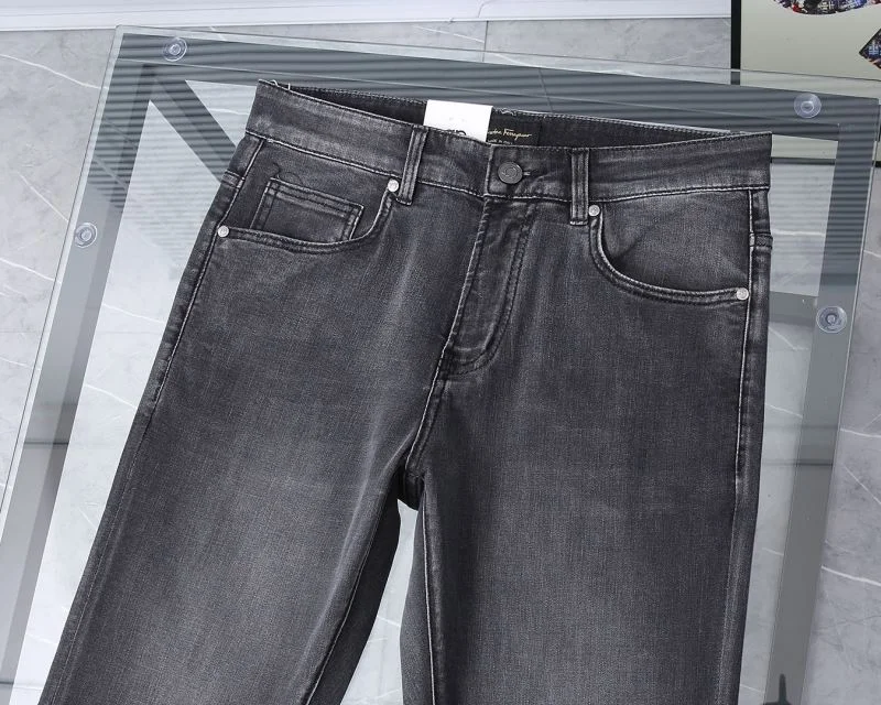Flexible Ferragamo Jeans 162867