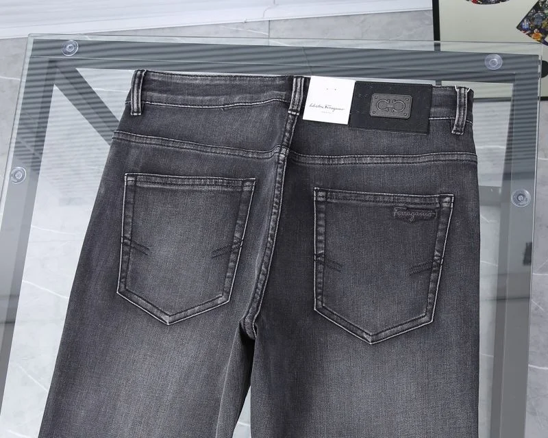 Flexible Ferragamo Jeans 162867