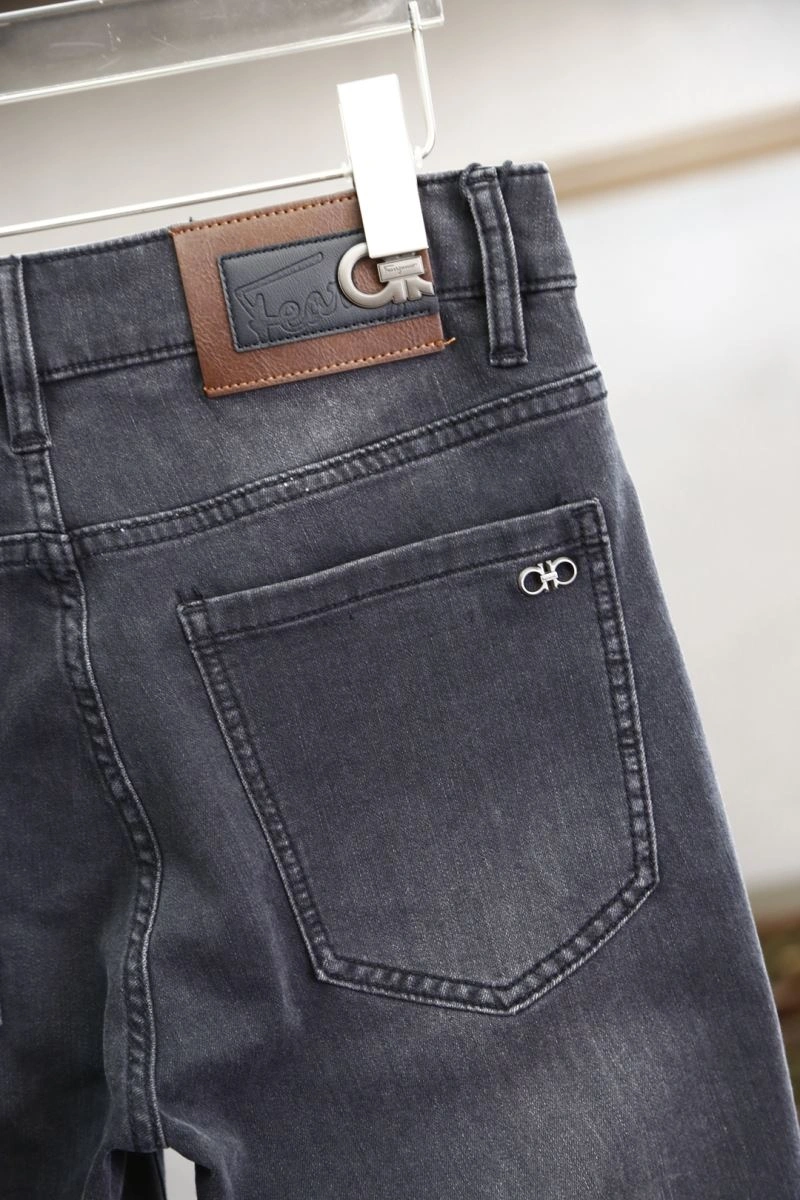 WeatherProof Ferragamo Jeans 159504