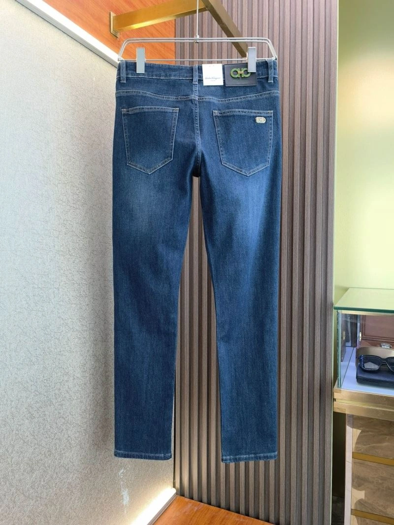 Ferragamo Jeans Snug 158530