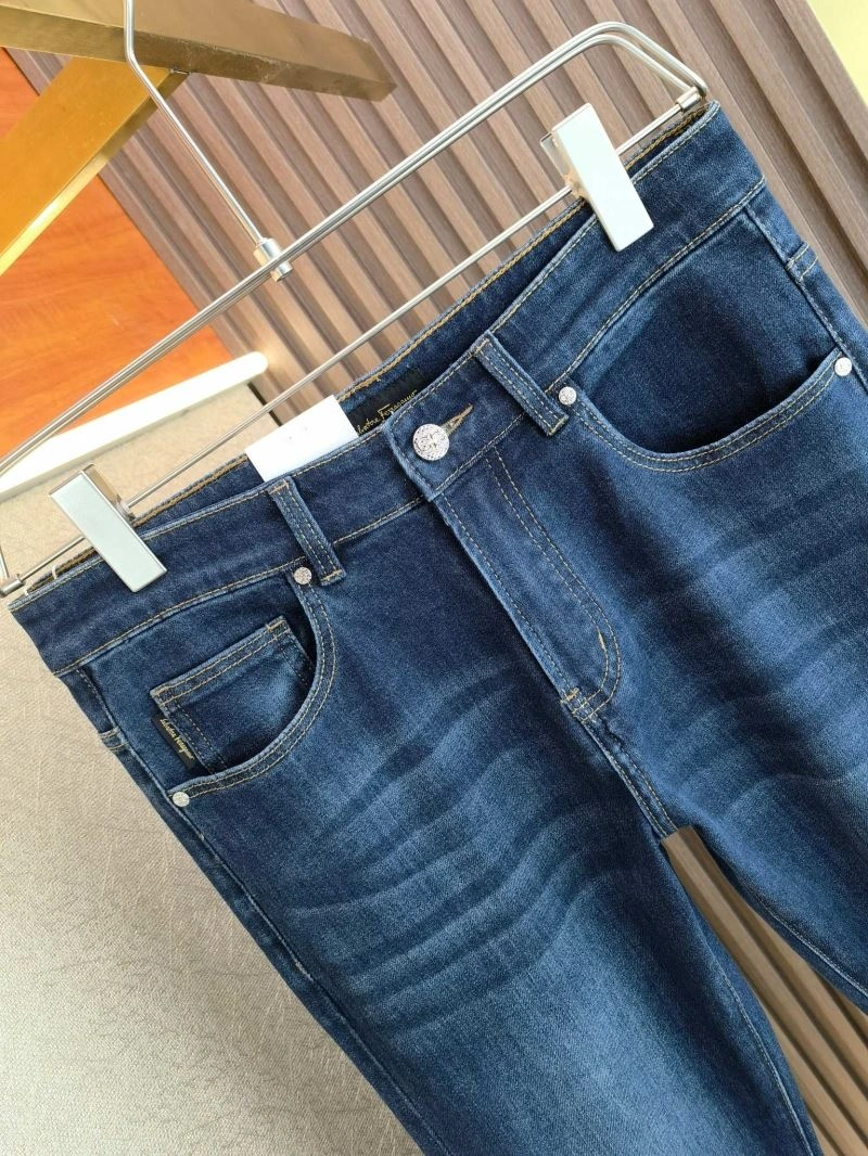 Ferragamo Jeans Snug 158530