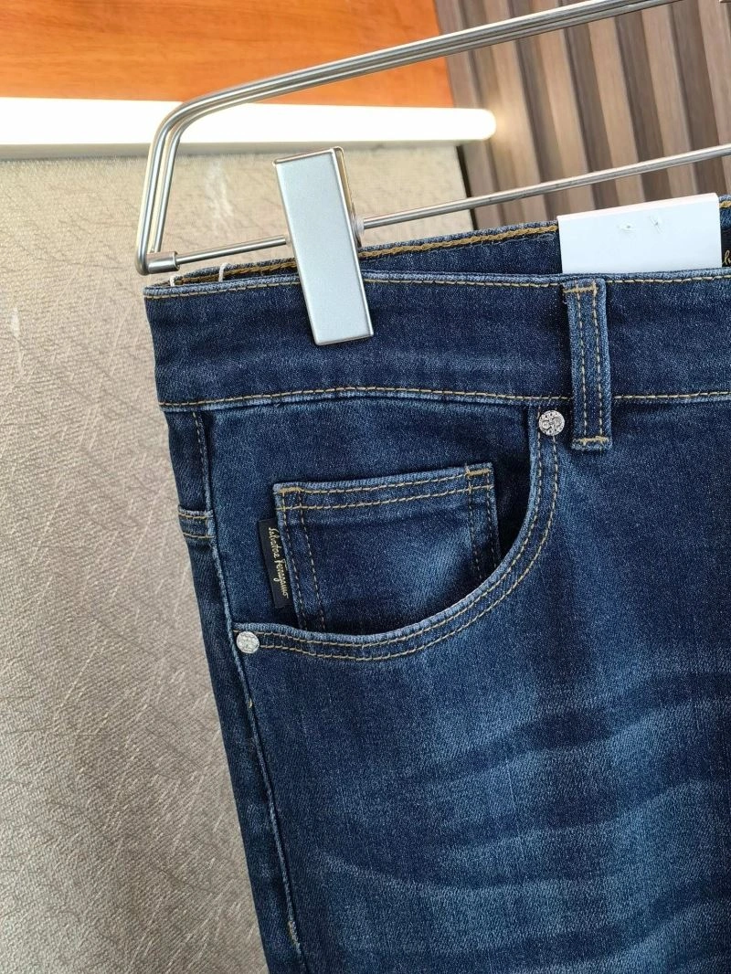 Ferragamo Jeans Snug 158530