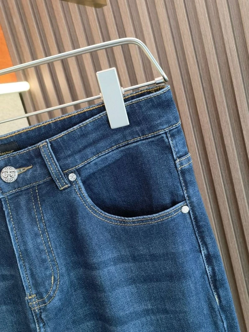 Ferragamo Jeans Snug 158530