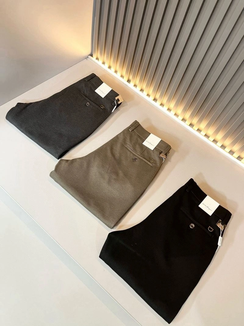 Ferragamo Long Pants Versatile 158521